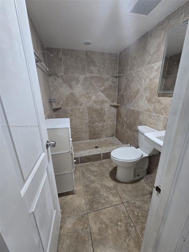 Foto del edificio - 2521 NW 32nd St