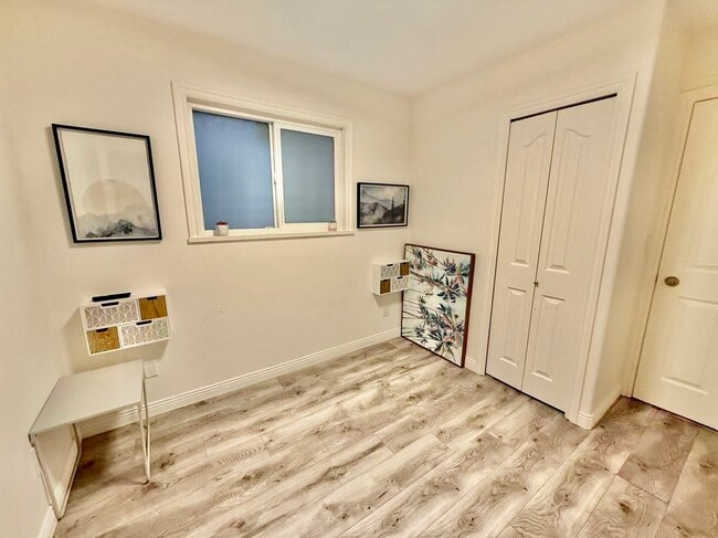 Building Photo - 759 E 51st Ave