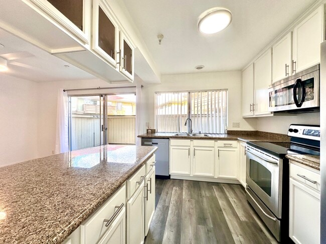 Foto del edificio - 615 Fredricks Ave