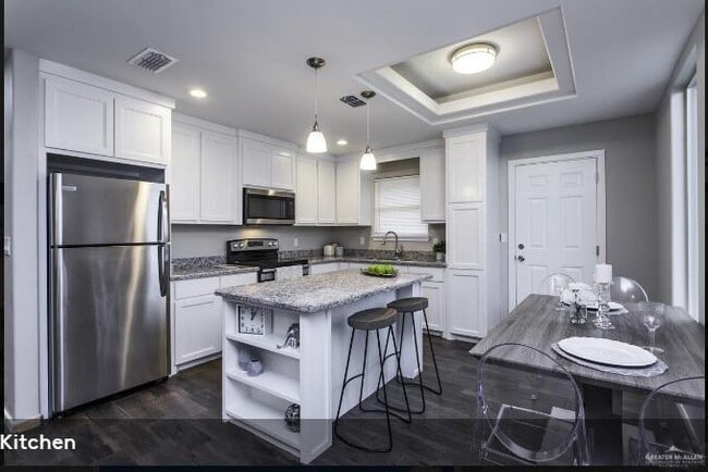 Building Photo - 1413 Alta Vis Dr