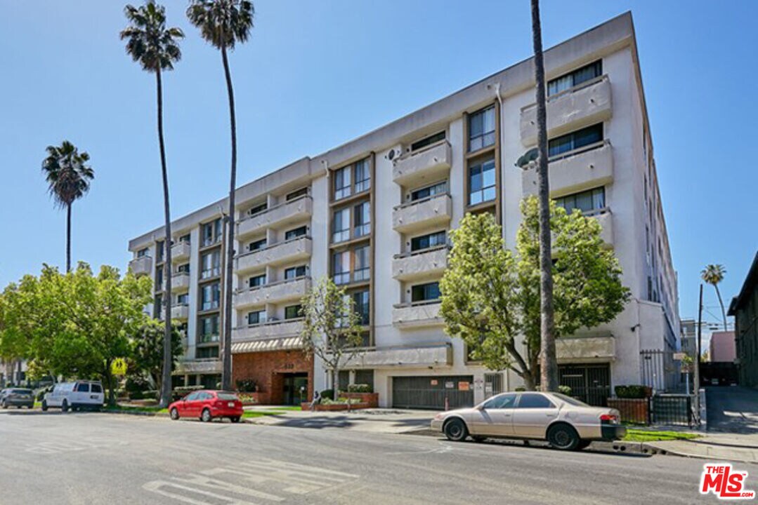 Foto principal - 533 S St Andrews Pl