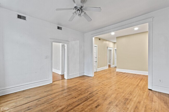 Foto del edificio - 2309 W North Ave