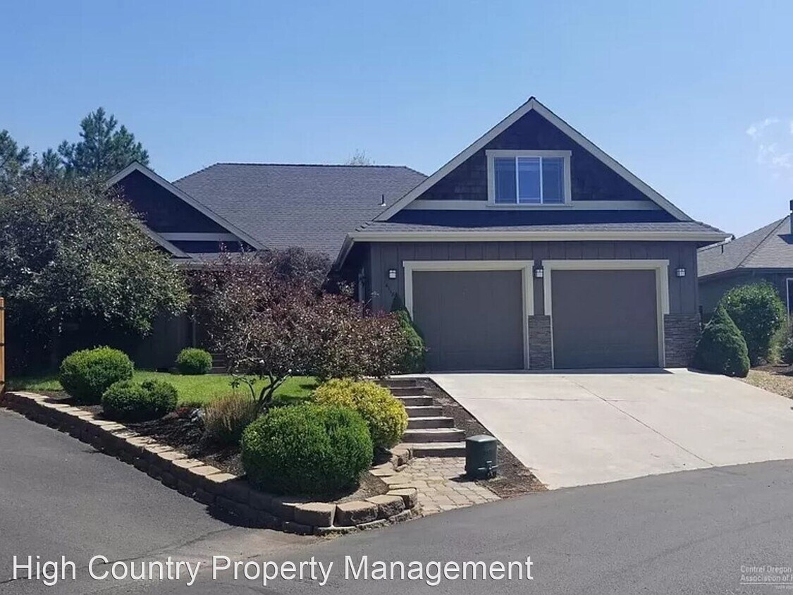 Foto principal - 4 br, 2 bath House - 61186 Hilmer Creek Dr.