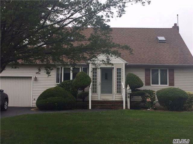 Primary Photo - 8 Gail Dr