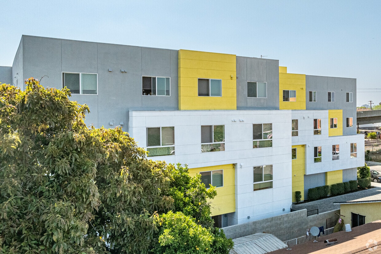 Primary Photo - Aster Apartments