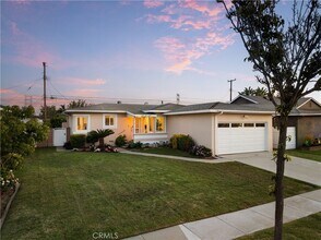 Building Photo - 6430 Denmead St