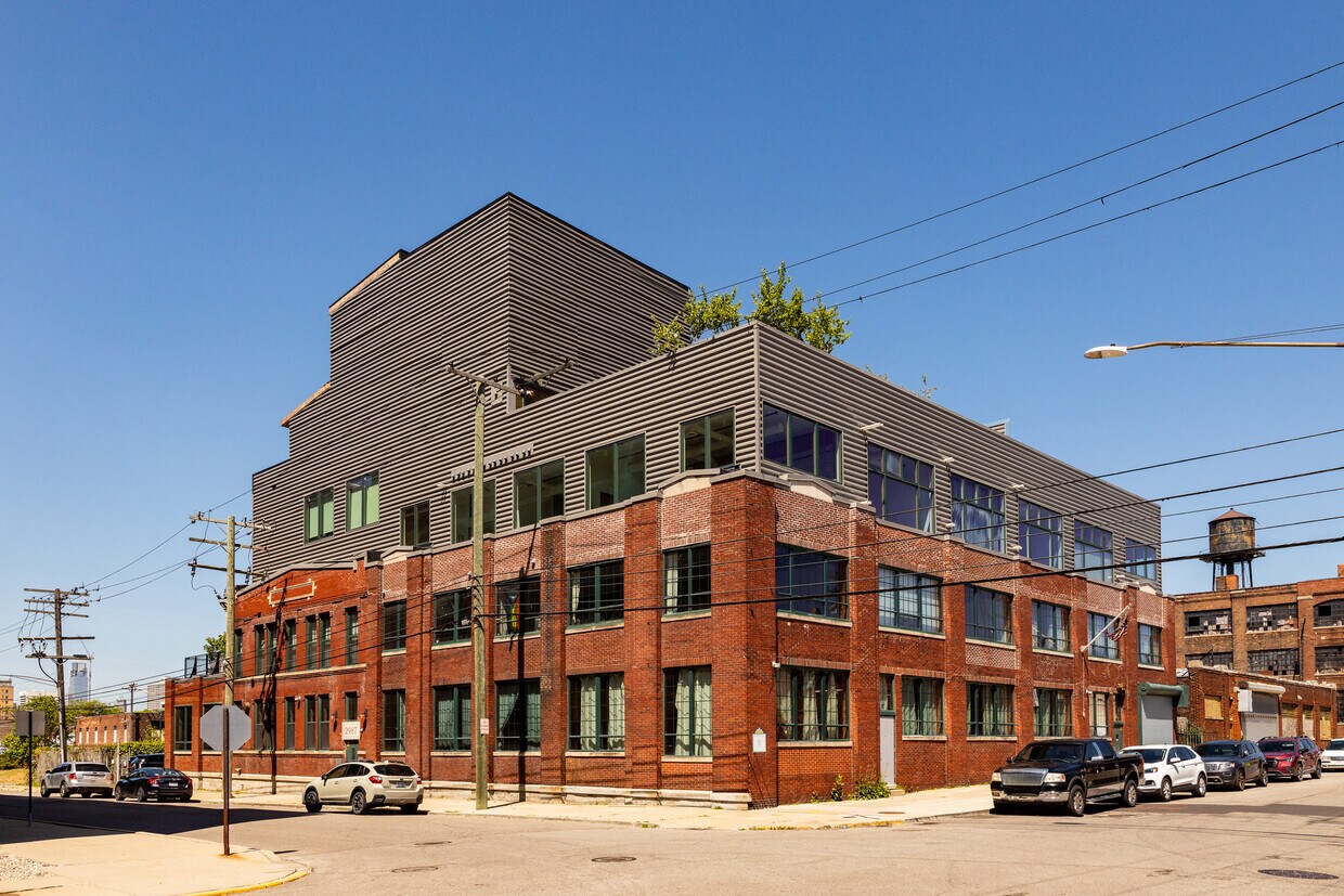 Primary Photo - 2987 Franklin St