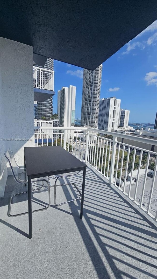 Building Photo - 275 NE 18th St