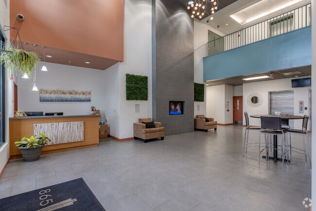 Lobby Photo - 865 East