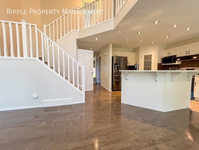 Building Photo - Modern 3 Beds, 3.5 Baths Single- Family | ...