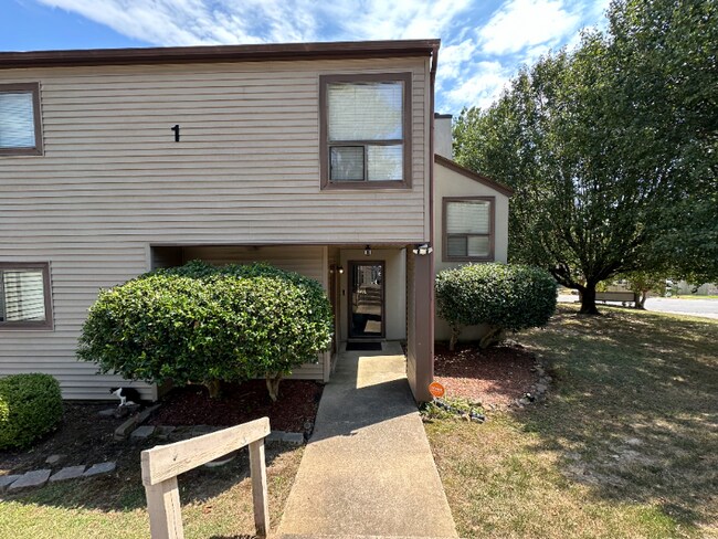 Building Photo - 12100 Rainwood Rd
