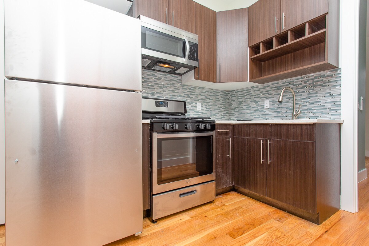 Foto principal - 562 Wilson Ave