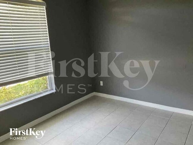Foto del edificio - 6040 Stratton Rd