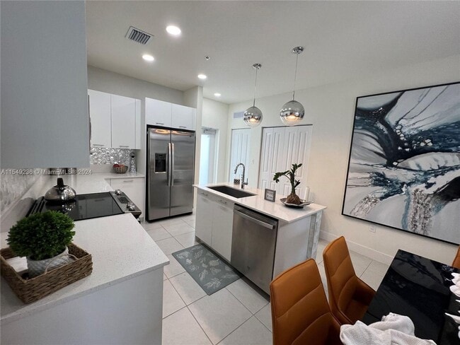 Building Photo - 8001 NW 41st Street 406, Doral, FL 33168