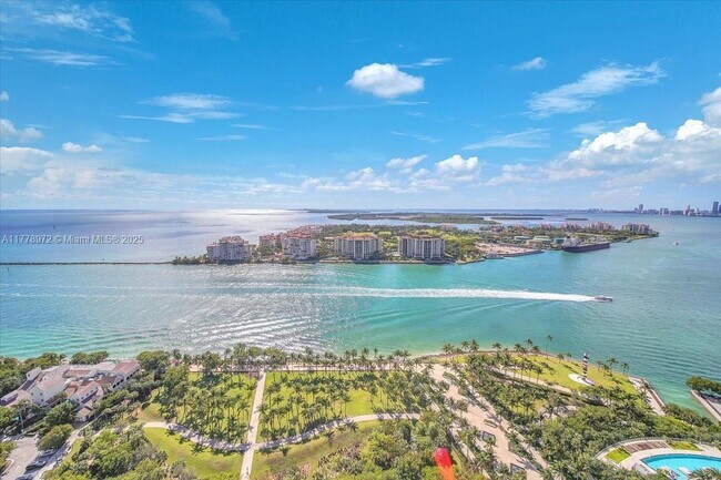 Foto del edificio - 300 South Pointe Dr