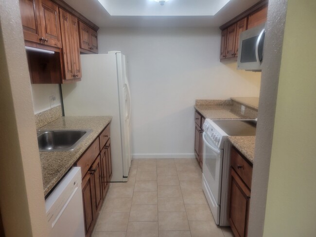 Building Photo - 2855 Idlewild Dr