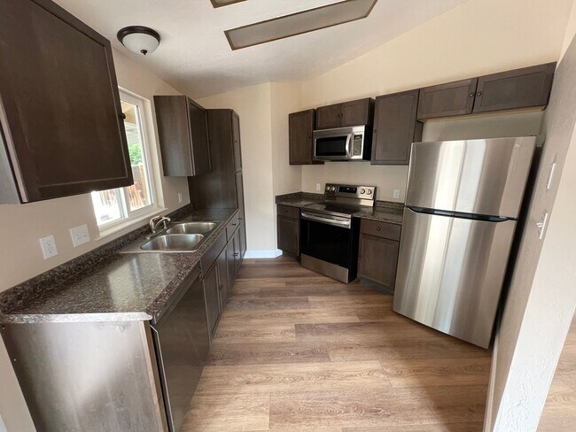 Foto del edificio - 6290 Enchanted Valley Dr