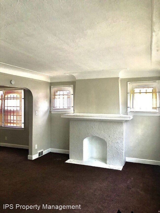Building Photo - 5 br, 1 bath House - 20181 Hull