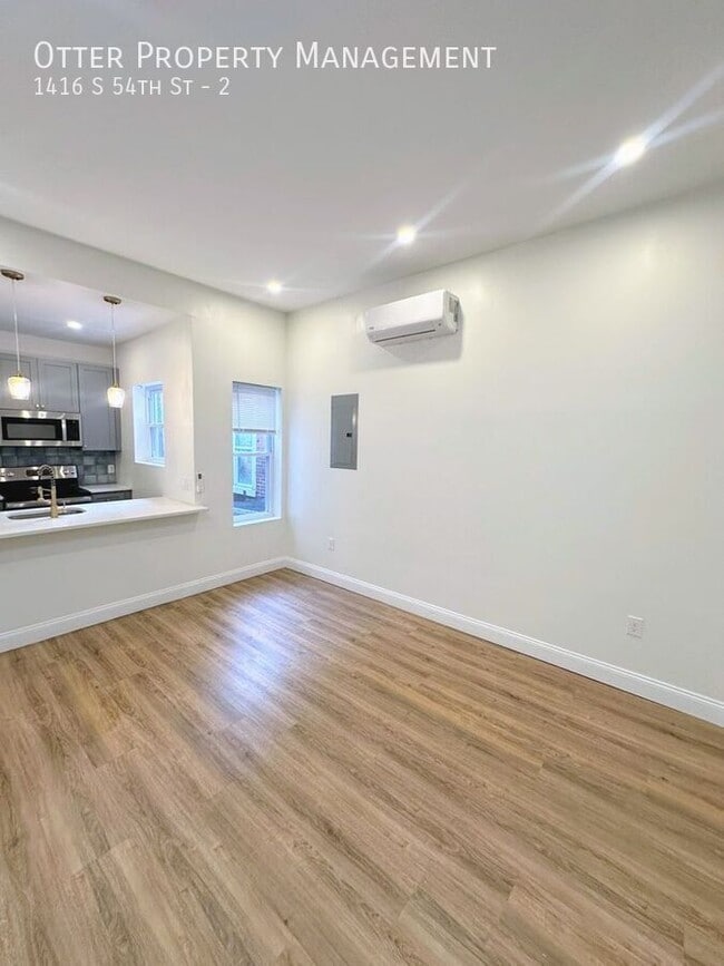 Building Photo - 1416 S 54th St