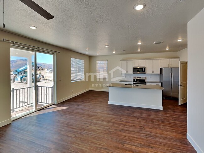 Building Photo - 1196 Redbud Drive