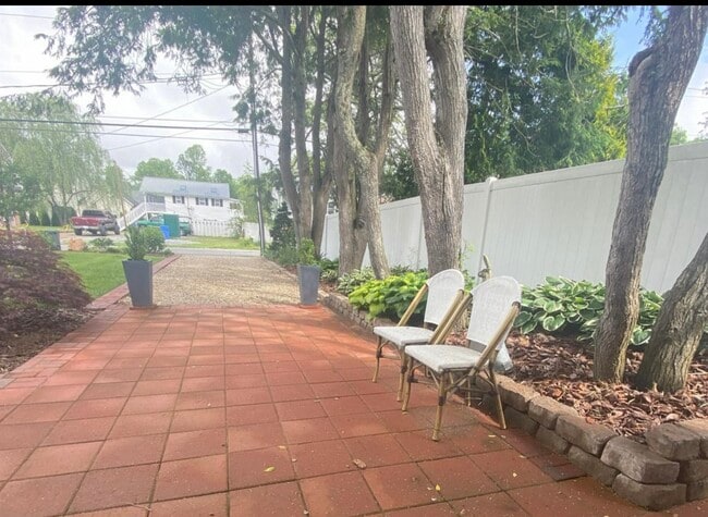 Foto del edificio - 45 N Oaklawn Ave