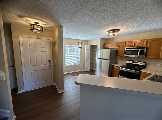 Foto del edificio - 1630 Vineland Cir