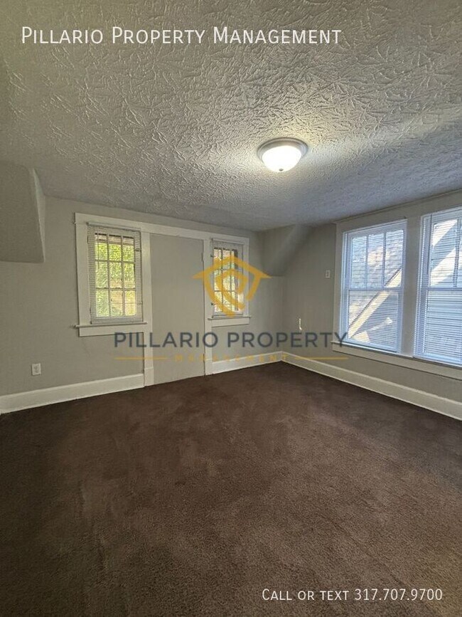 Foto del edificio - 1025 W 35th St