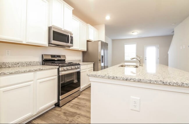 Foto del edificio - 107 Cedar Oak Ln