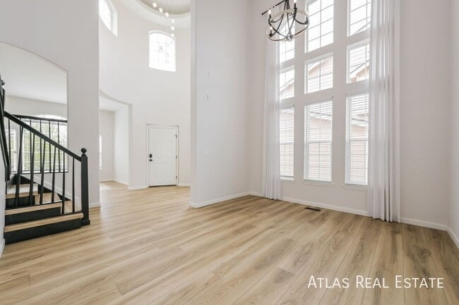 Building Photo - 2547 S Fundy Cir