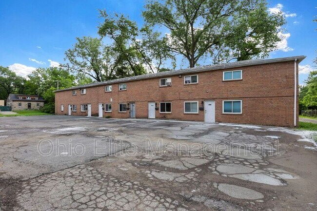 Foto del edificio - 2844 Baughman Ave