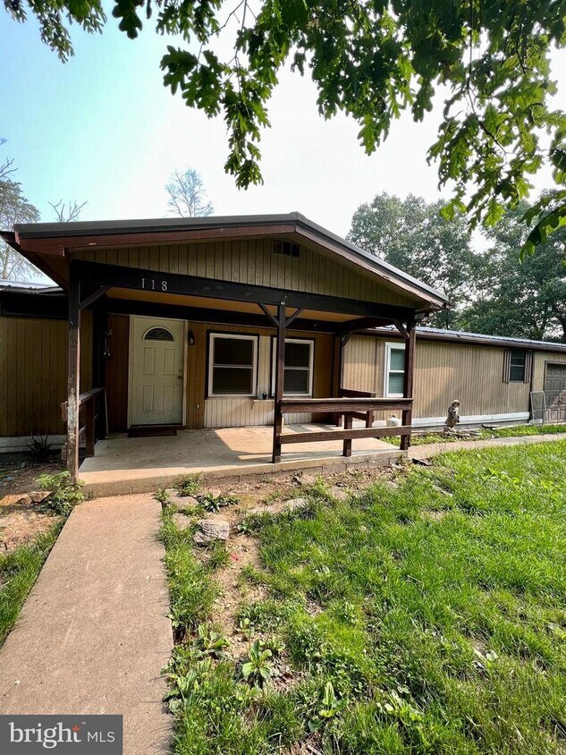 118 Midshipmans Dr, Inwood, WV 25428 House Rental in Inwood, WV