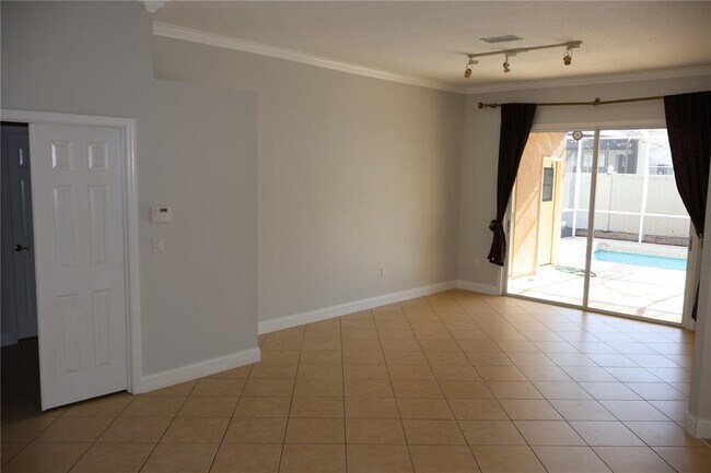 Foto del edificio - 857 Belted Kingfisher Dr S