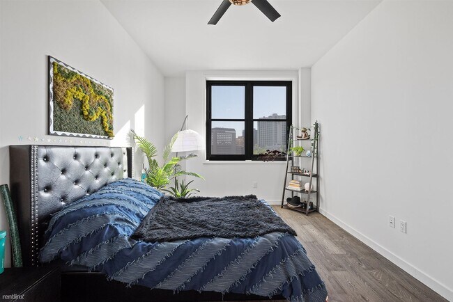 Foto del edificio - 1 br, 1 bath Condo - 800 Embassy Drive