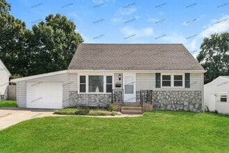 Building Photo - 424 Chamberlin Dr