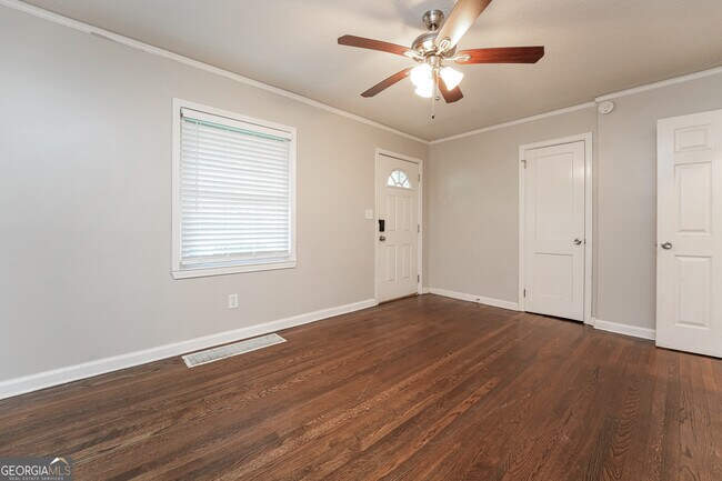 Foto del edificio - 4554 Mitchell St