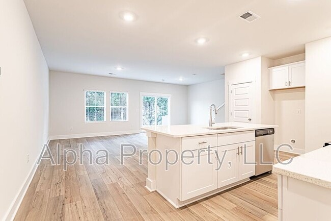 Photo - 212 Round Back Way Townhome