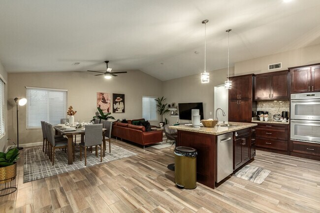 Foto del edificio - 6627 S 19th Pl