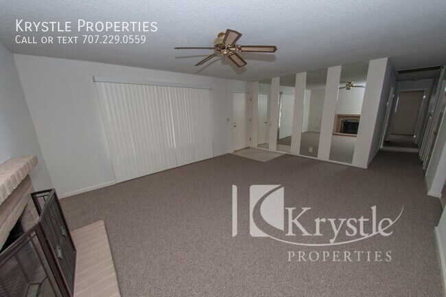 Building Photo - Lovely 3 Bed, 2 Bath, Single Story Home in...