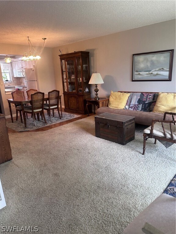 Foto del edificio - 400 Forest Lakes Blvd