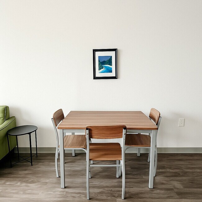 Building Photo - 111 E 4th St