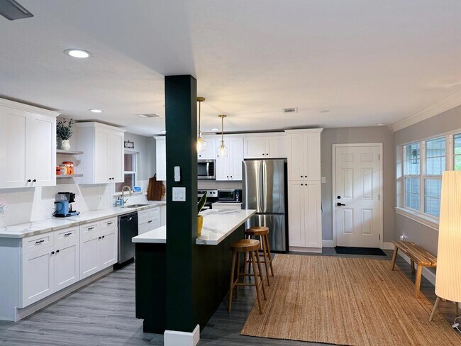 Foto del edificio - 4734 Sanford Rd