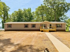 Building Photo - 203 Lost Forest Rd