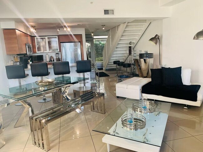 Foto del edificio - 139 NE 32nd St