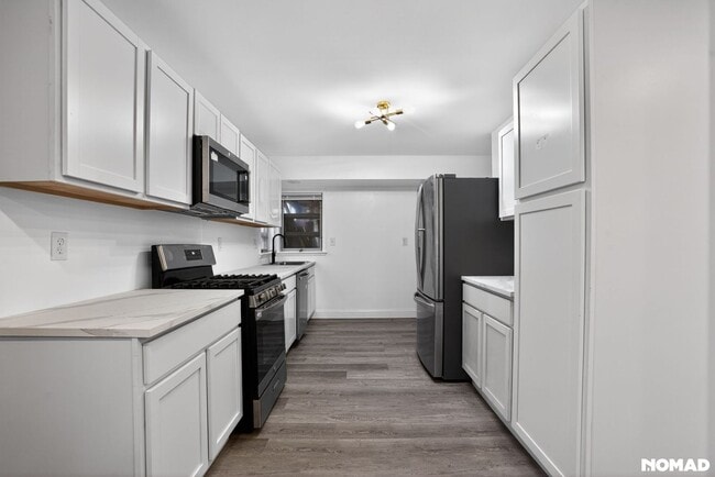 Foto del edificio - 6502 Parkway Ct