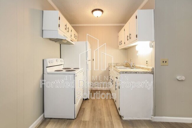 Building Photo - 202 Leisure Time Ln