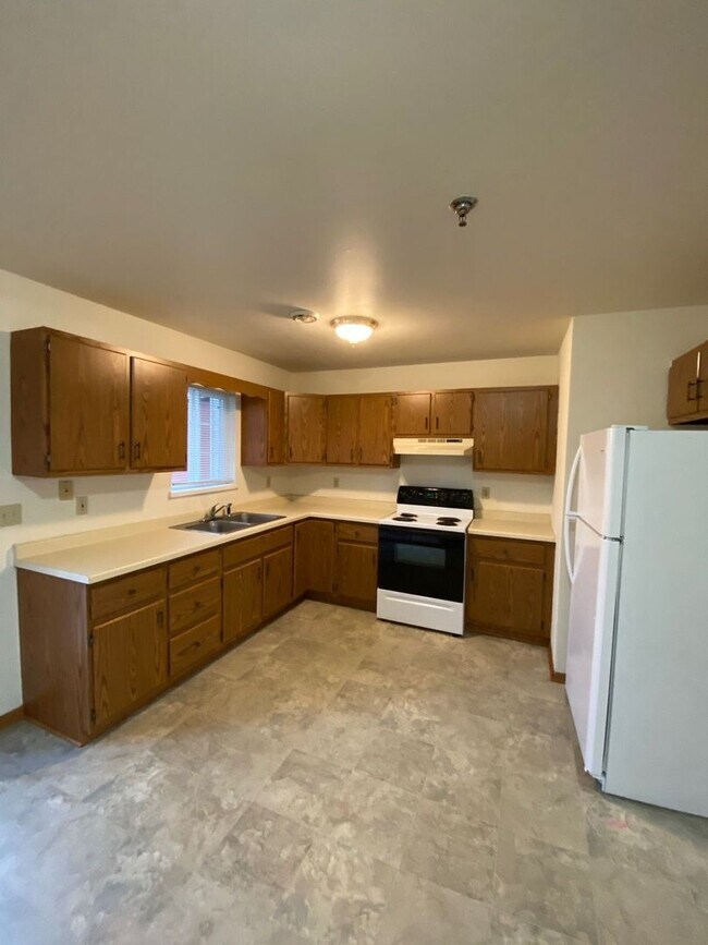 Bristol Cove Apartments LLC Apartments in Bristol, WI