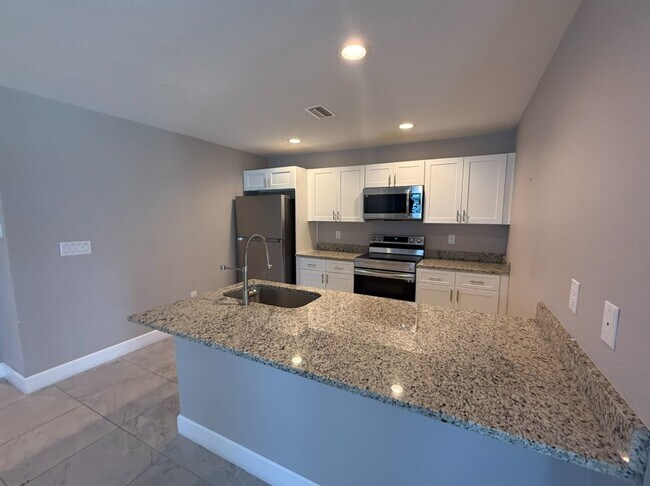 Foto del edificio - 113 Boundary Blvd