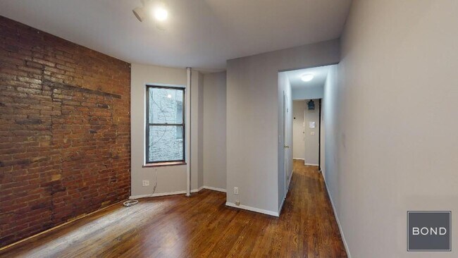 Foto del edificio - 221 E 23rd St