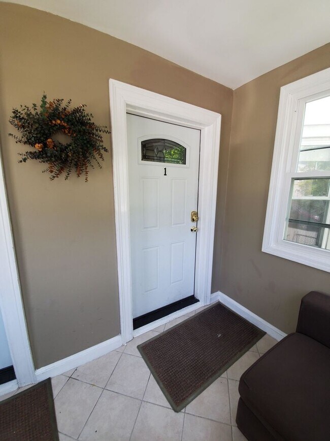 Foto del edificio - Great Deal in Allston! 5-Bed, 3-Bath