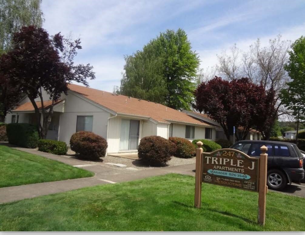 Building Photo - Triple J Apartments